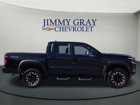 Used 2022 Nissan Frontier Pro-X w/ Technology Package image 2