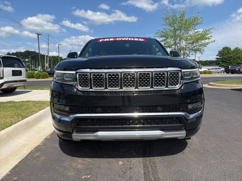 Used 2023 Jeep Grand Wagoneer Series II AWD/4WD image 2