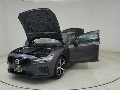 Used 2024 Volvo S60 B5 Plus w/ Climate Package image 75