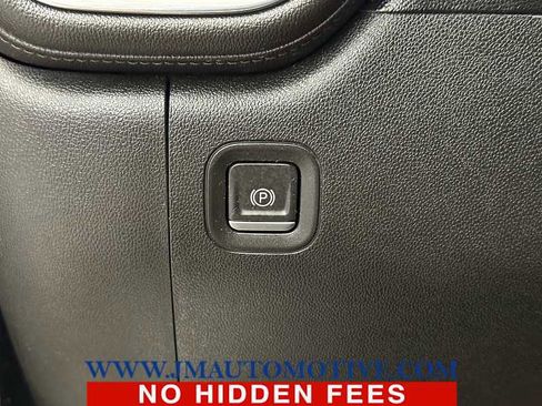 Used 2022 Chevrolet Silverado 2500 LT w/ Convenience Package image 32