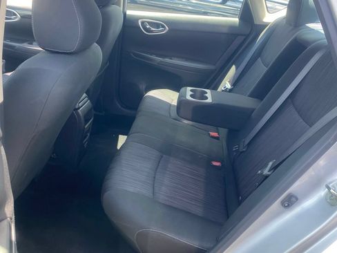 Used 2019 Nissan Sentra SV FWD image 8
