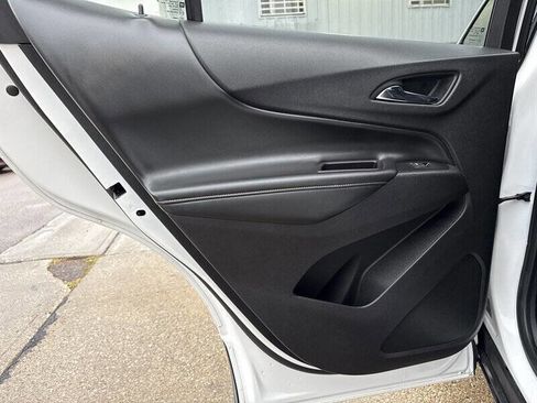 Used 2018 Chevrolet Equinox Premier image 17