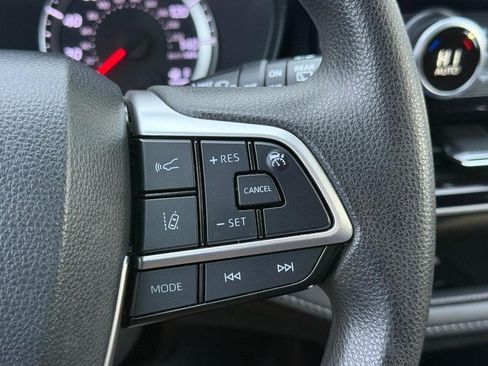 Used 2022 Toyota Highlander L image 22