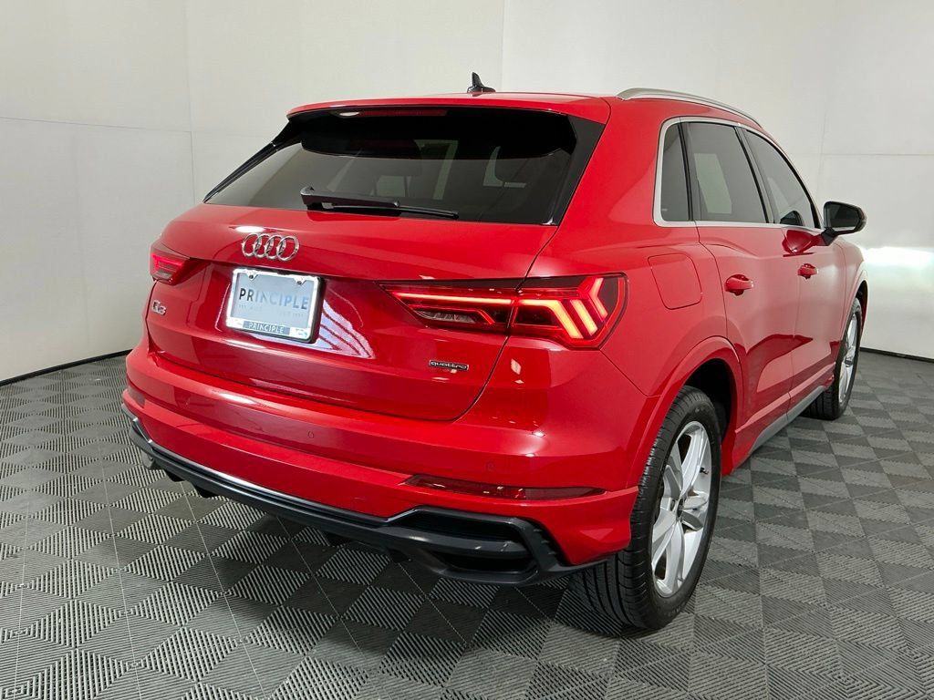 Used 2022 Audi Q3 2.0T Premium Plus w/ Premium Plus Package AWD/4WD image 5