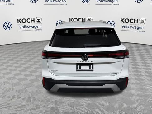 Used 2025 Volkswagen Tiguan S AWD/4WD image 7