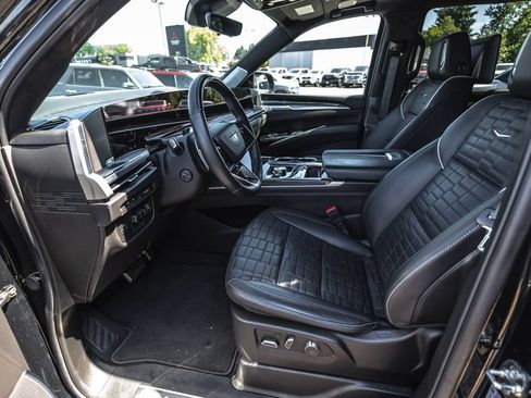 Used 2025 Cadillac Escalade V AWD/4WD image 22