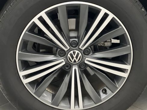 Used 2024 Volkswagen Tiguan Wolfsburg Edition image 72