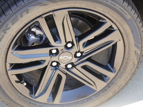 Used 2024 Chevrolet Trax ACTIV w/ Sunroof Package FWD image 11