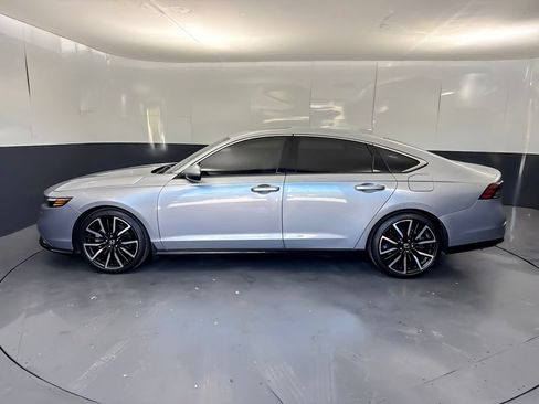 Used 2024 Honda Accord Touring image 6