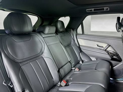 New 2026 Land Rover Range Rover Sport SE AWD/4WD image 25