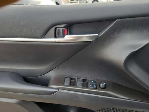 Used 2021 Toyota Camry TRD w/ TRD Package w/JBL Audio image 18