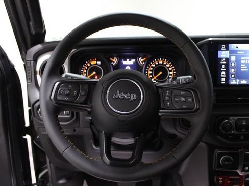 Used 2024 Jeep Wrangler Sport AWD/4WD image 33