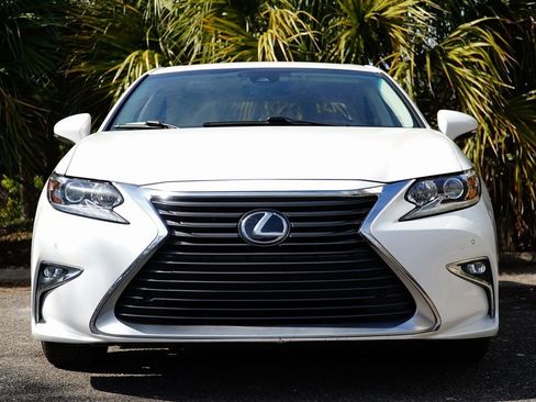 Used 2017 Lexus ES 350 image 3