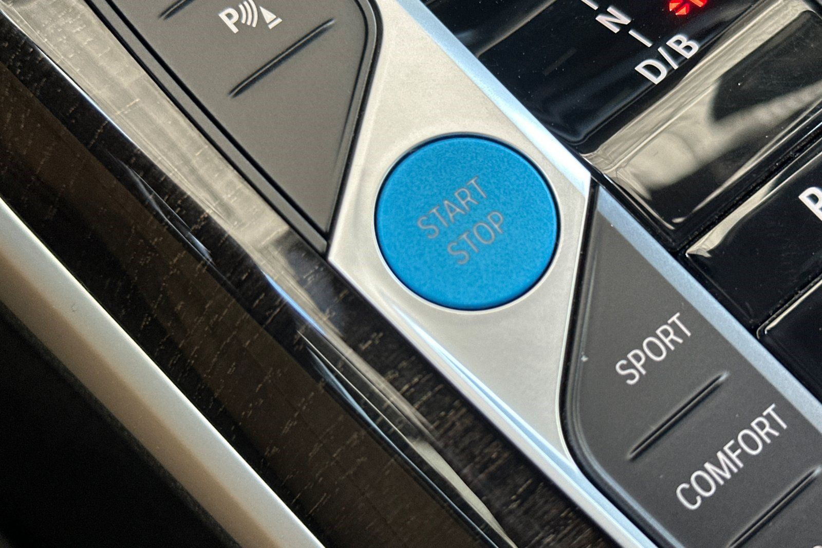Certified 2024 BMW i4 eDrive35 w/ Convenience Package RWD image 28