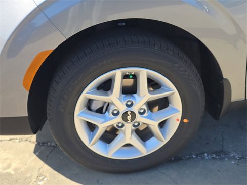 New 2025 Kia Soul LX image 34