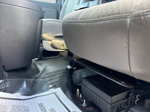Used 2023 Chevrolet Express 3500 Extended w/ Driver Convenience Package RWD image 14