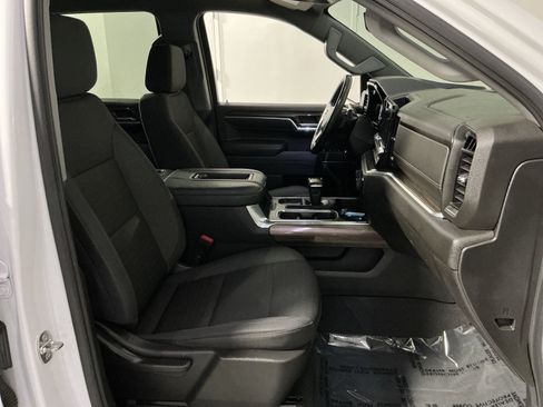 Used 2022 Chevrolet Silverado 1500 RST AWD/4WD image 26