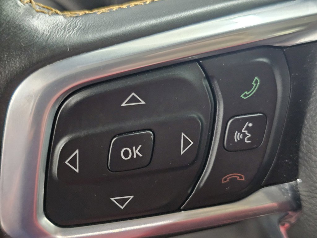 Used 2021 Jeep Wrangler Unlimited Sahara AWD/4WD image 32