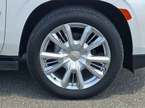 Used 2024 Chevrolet Tahoe High Country AWD/4WD image 28
