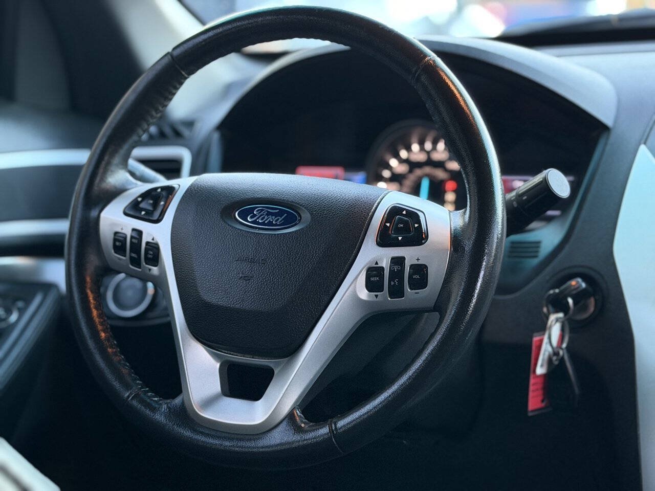 Used 2013 Ford Explorer XLT AWD/4WD image 14
