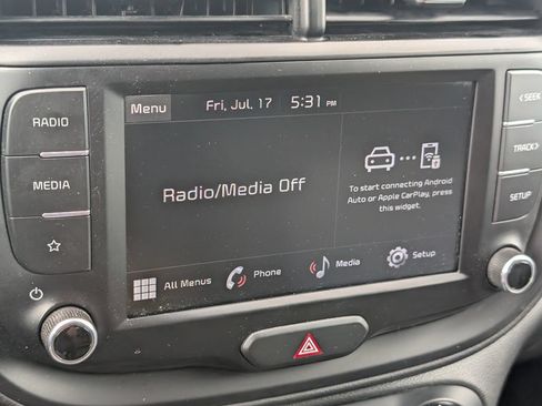 Used 2023 Kia Soul LX w/ LX Technology Package FWD image 17