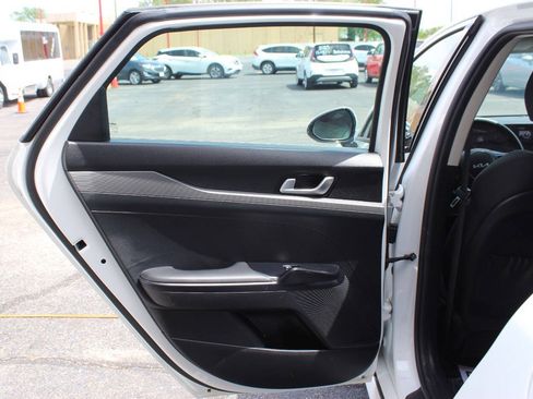Used 2025 Kia K5 LXS FWD image 11