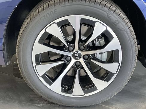 New 2026 Audi Q3 quattro 2.0T AWD/4WD image 14