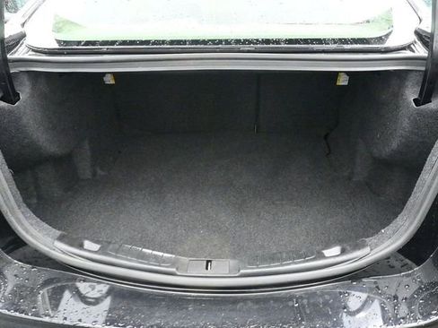 Used 2019 Ford Fusion SE FWD image 18