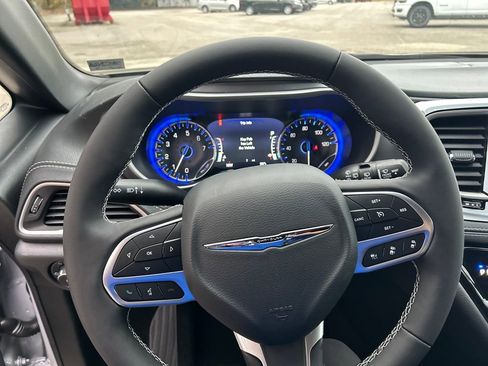 New 2026 Chrysler Pacifica Select image 15