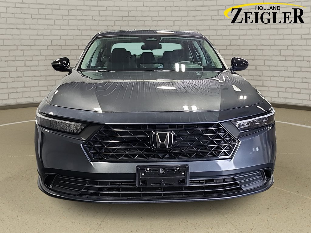 Used 2025 Honda Accord SE image 2