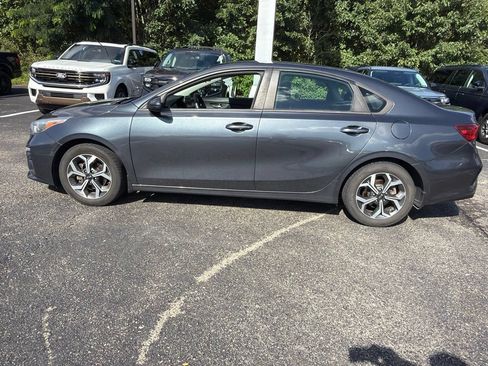 Used 2019 Kia Forte LXS FWD image 13