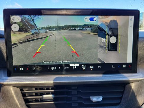 Used 2025 Ford Explorer Platinum w/ Ultimate Package image 10