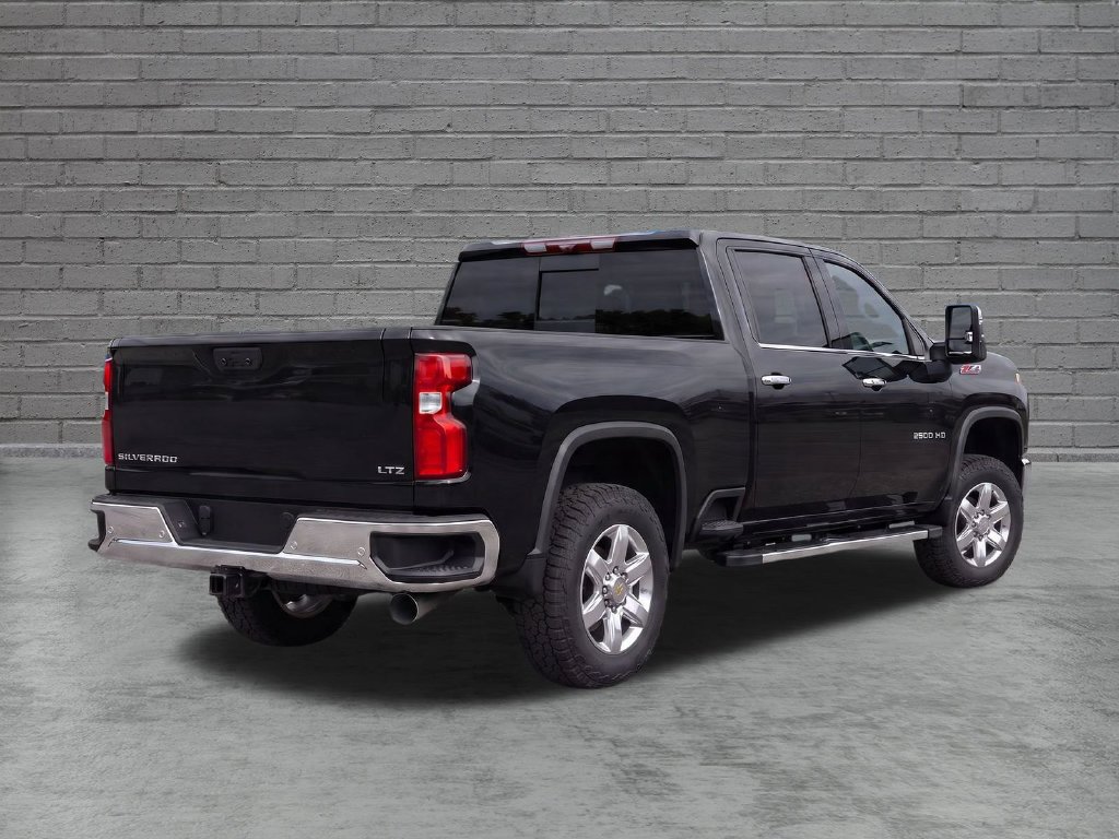 Certified 2022 Chevrolet Silverado 2500 LTZ w/ LTZ Premium Package AWD/4WD image 3