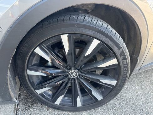 Used 2024 Toyota Crown Platinum image 10