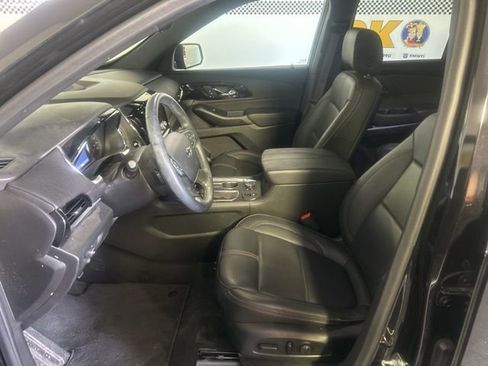 Used 2023 Chevrolet Traverse RS AWD/4WD image 5