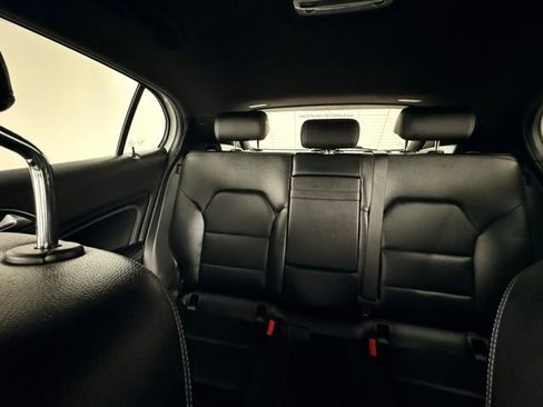Used 2020 Mercedes-Benz GLA 250 image 26