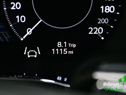 Used 2025 Bentley Flying Spur Plug-In Hybrid image 34