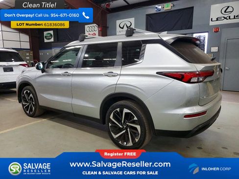 Used 2022 Mitsubishi Outlander ES AWD/4WD image 3