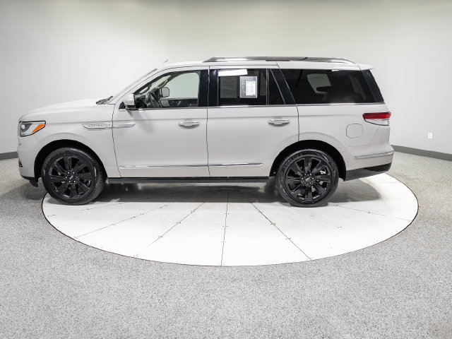 Used 2022 Lincoln Navigator Reserve AWD/4WD image 35