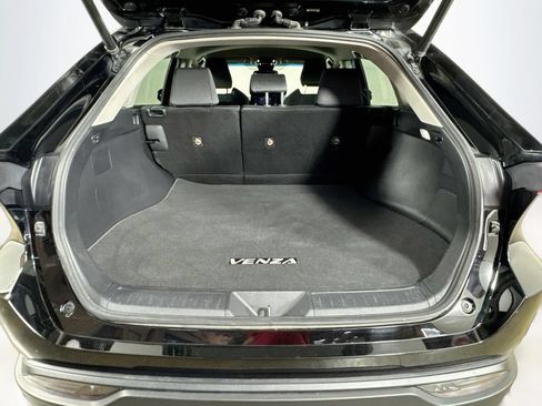 Used 2021 Toyota Venza LE w/ Carpet Mat Package (TMS) AWD/4WD image 30