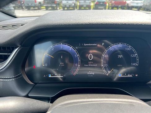 New 2025 Jeep Grand Cherokee L Altitude image 21