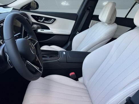 New 2026 Mercedes-Benz E 450 4MATIC Sedan image 5