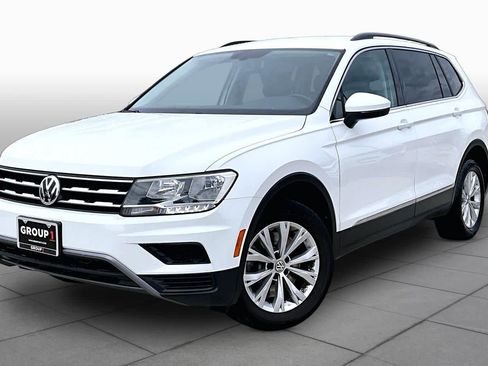 Used 2018 Volkswagen Tiguan SE FWD image 1