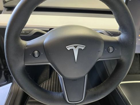 Used 2024 Tesla Model Y Performance AWD/4WD image 15