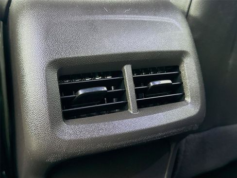 Used 2022 Chevrolet Equinox RS w/ RS Leather Package AWD/4WD image 28