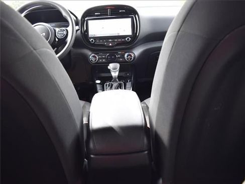 Used 2023 Kia Soul S image 25