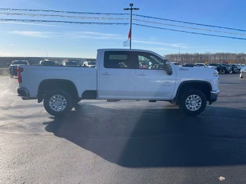 Used 2023 Chevrolet Silverado 3500 LT w/ Convenience Package AWD/4WD image 7
