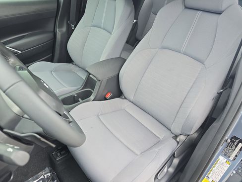 Used 2025 Toyota Corolla Cross AWD Hybrid image 14