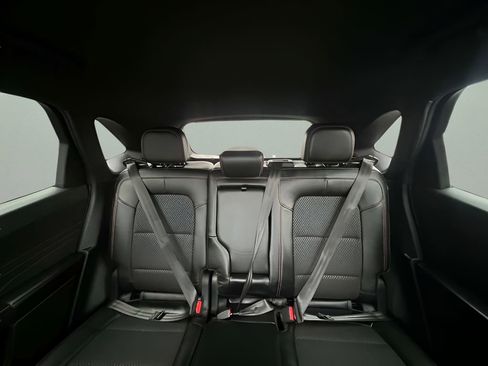 Used 2025 Ford Escape ST-Line Select AWD/4WD image 16