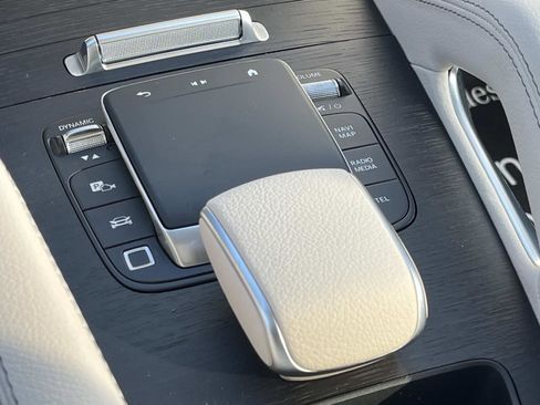 Used 2025 Mercedes-Benz GLE 350 4MATIC image 30